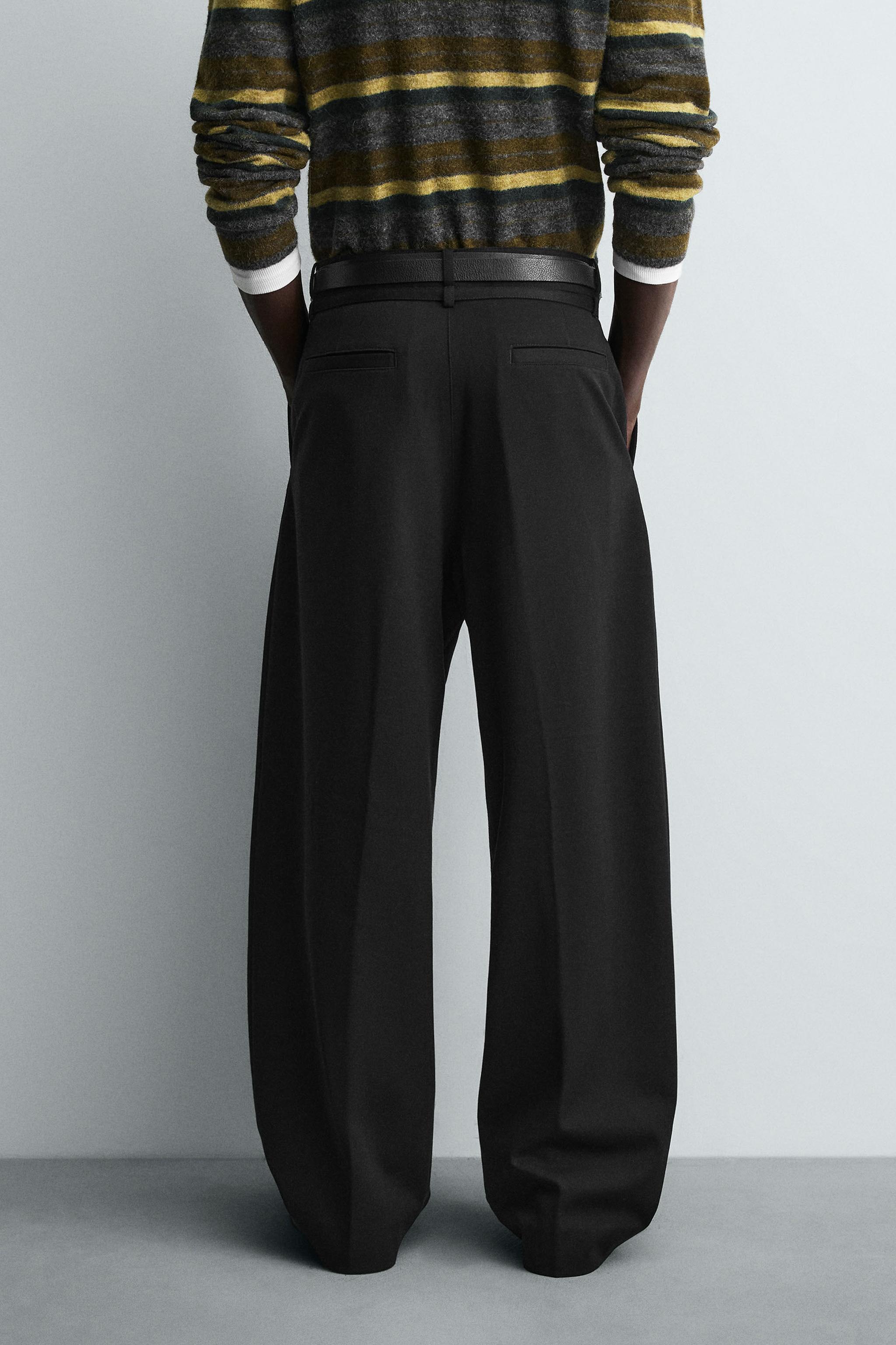 BALLOON FIT PLEATED BELTED PANTS